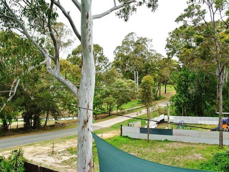 25 Eastern Road, Macleay Island QLD 4184