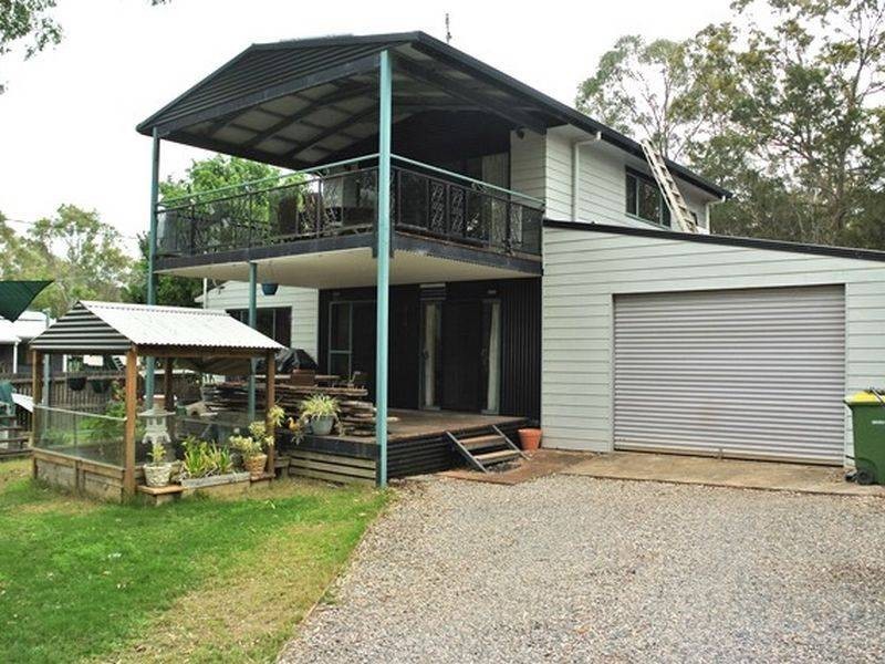 25 Eastern Road, Macleay Island QLD 4184