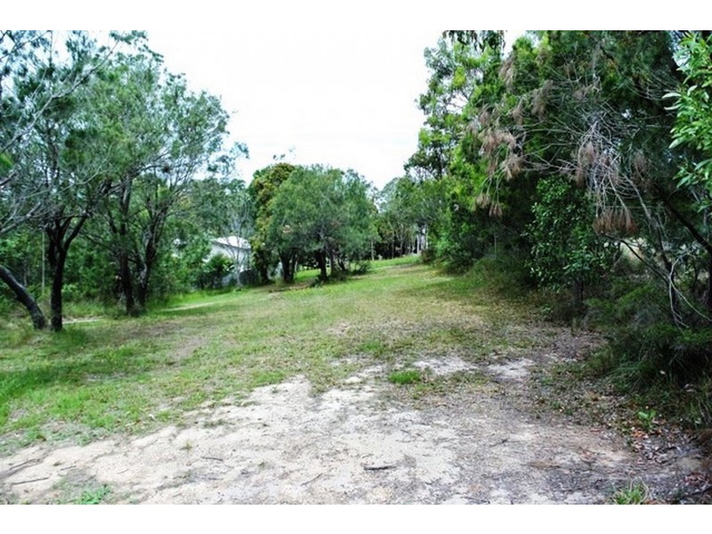 44 Eastbourne Terrace, Macleay Island QLD 4184