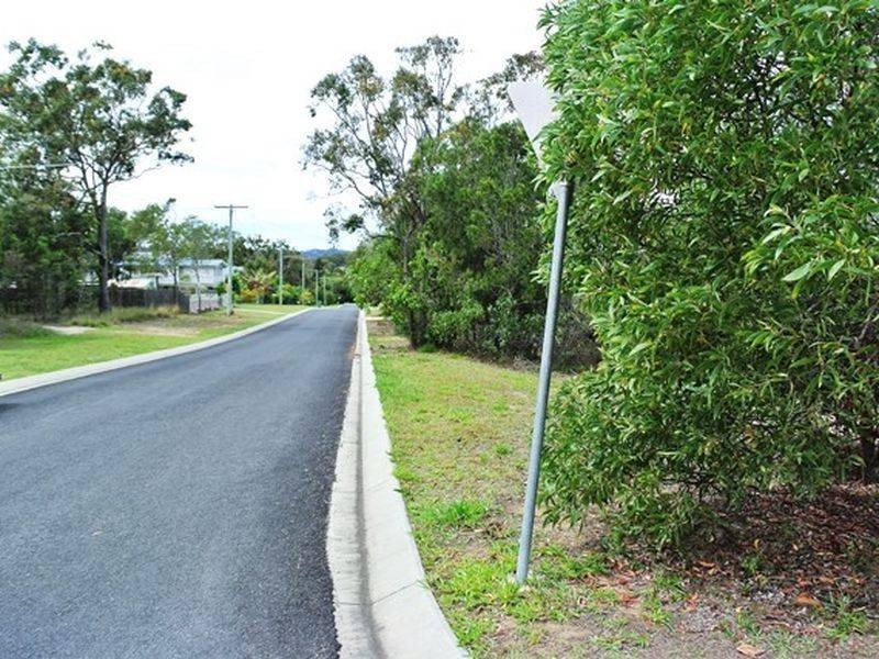 44 Eastbourne Terrace, Macleay Island QLD 4184