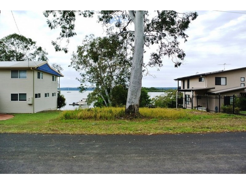 26 Jan Street, Macleay Island QLD 4184