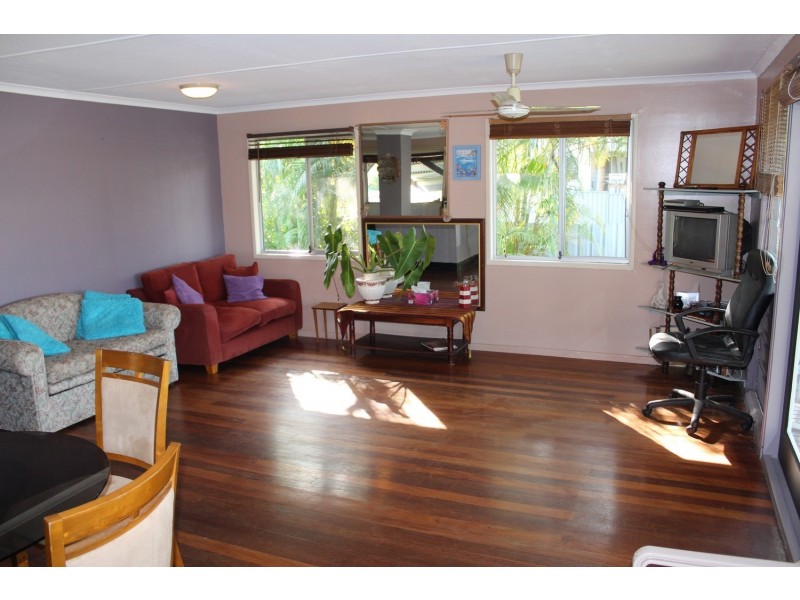 26 Jan Street, Macleay Island QLD 4184