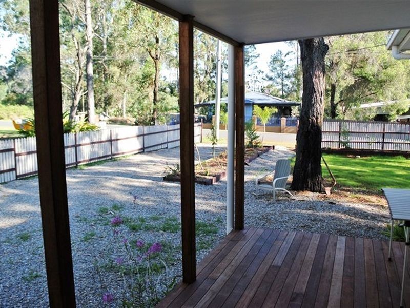 13 Cooee Crescent, Macleay Island QLD 4184