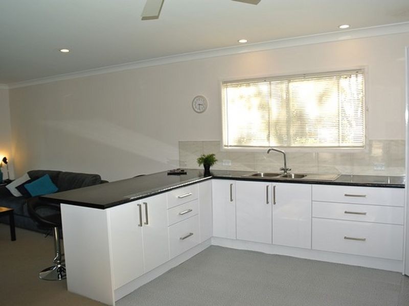 13 Cooee Crescent, Macleay Island QLD 4184