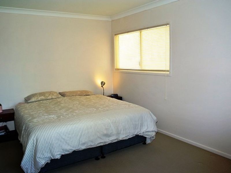 13 Cooee Crescent, Macleay Island QLD 4184