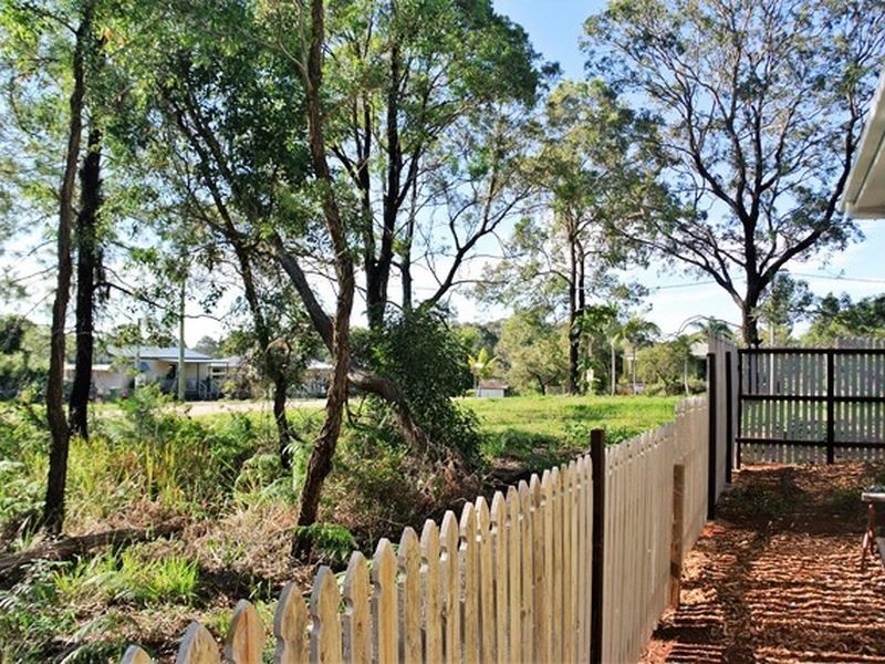 13 Cooee Crescent, Macleay Island QLD 4184