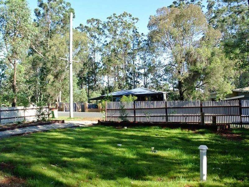 13 Cooee Crescent, Macleay Island QLD 4184