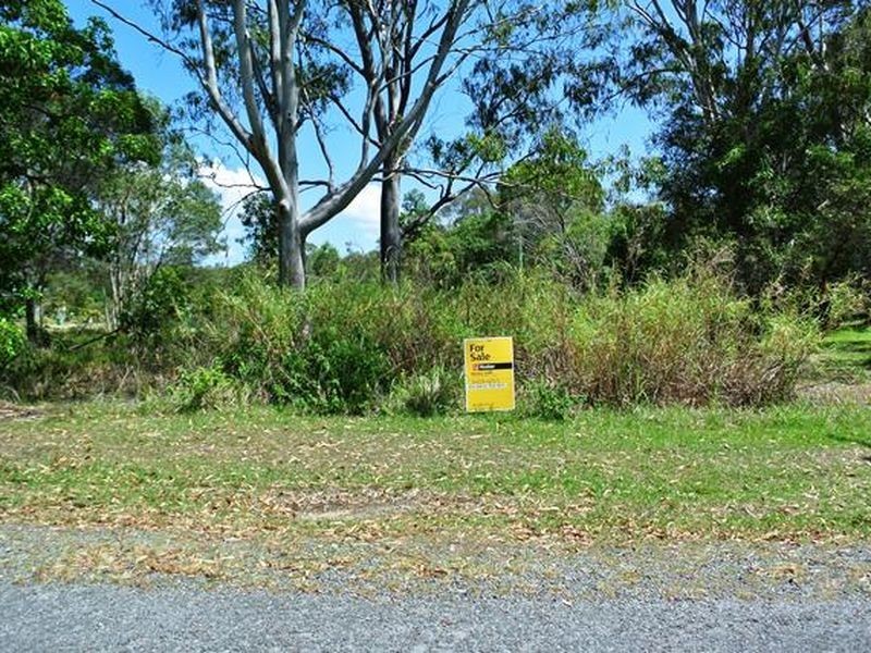 11 Eastern Road, Macleay Island QLD 4184
