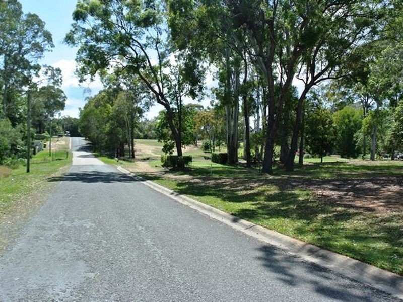 11 Eastern Road, Macleay Island QLD 4184