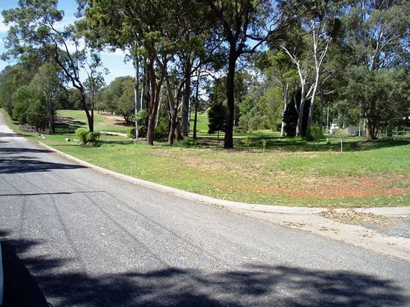11 Eastern Road, Macleay Island QLD 4184