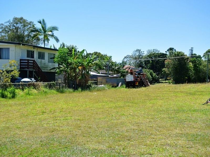 10 Betty Street, Macleay Island QLD 4184