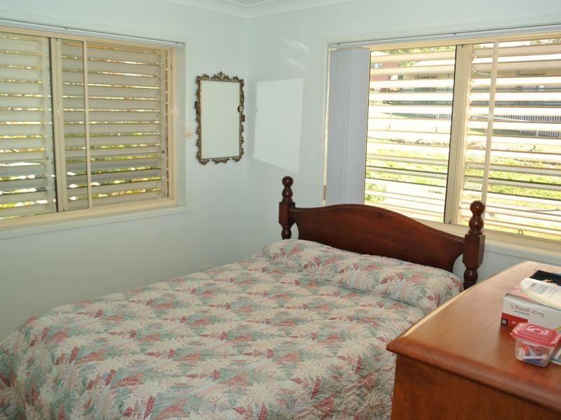 32 Koonwarra Pde, Macleay Island QLD 4184