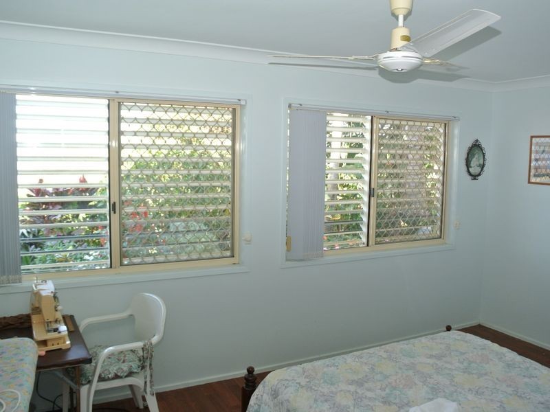 32 Koonwarra Pde, Macleay Island QLD 4184