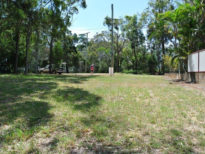 2 Cotton Tree Avenue, Macleay Island QLD 4184