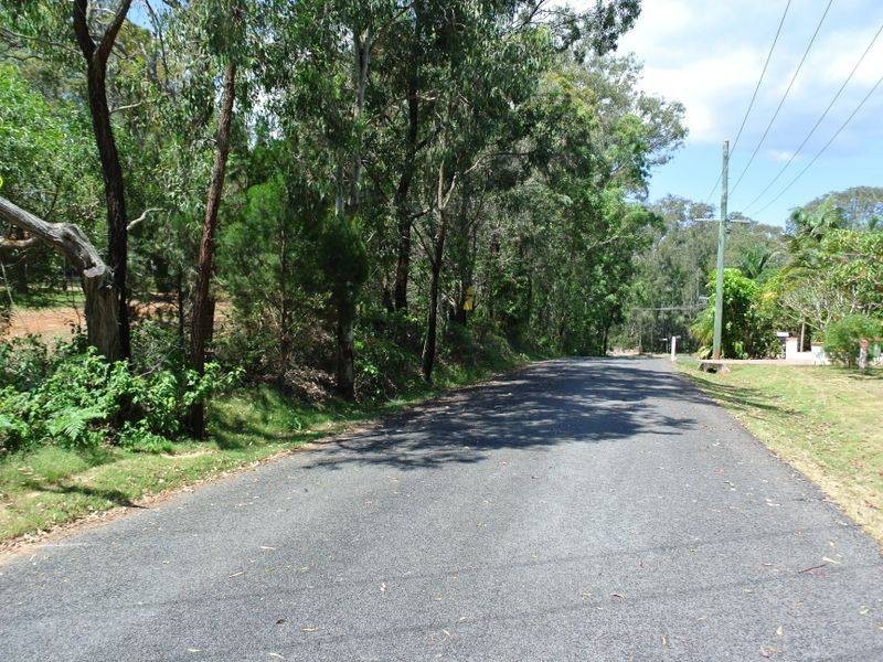 2 Cotton Tree Avenue, Macleay Island QLD 4184