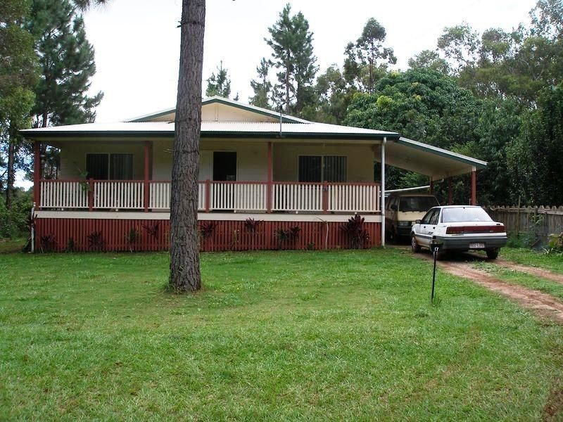 17 Cooee Crescent, Macleay Island QLD 4184