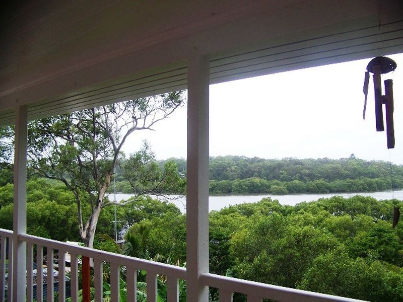 4 Cotton Tree, Macleay Island QLD 4184