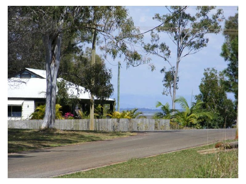 13 Donald Street, Macleay Island QLD 4184