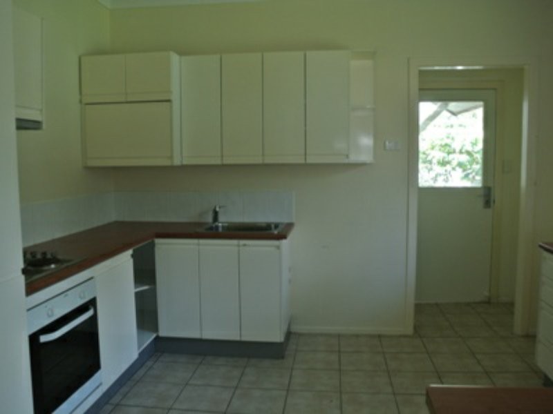 22 Tingara St, Macleay Island QLD 4184