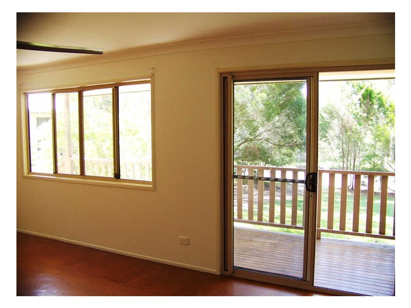 4 Oomool Street, Macleay Island QLD 4184