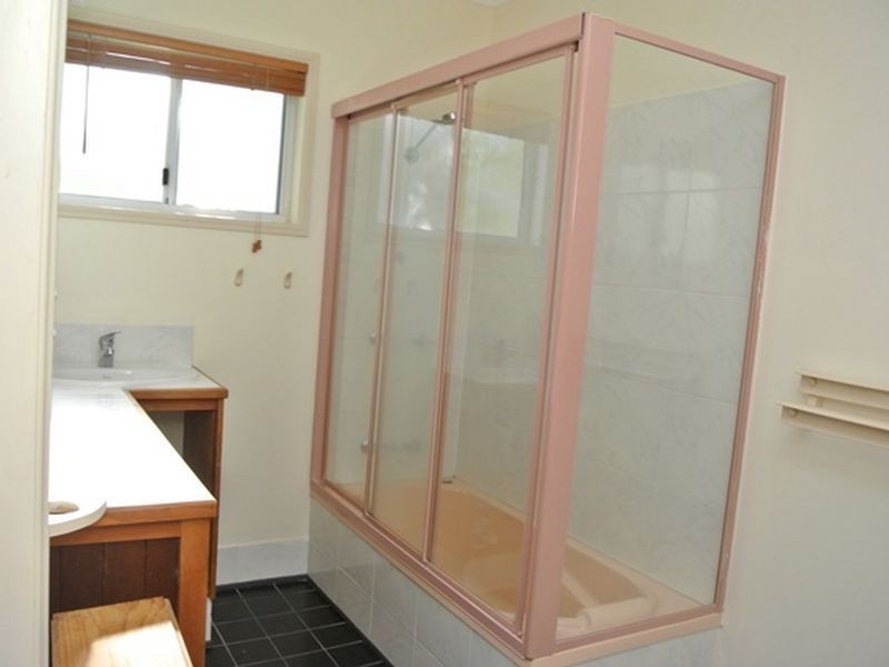 28 Vine, Macleay Island QLD 4184