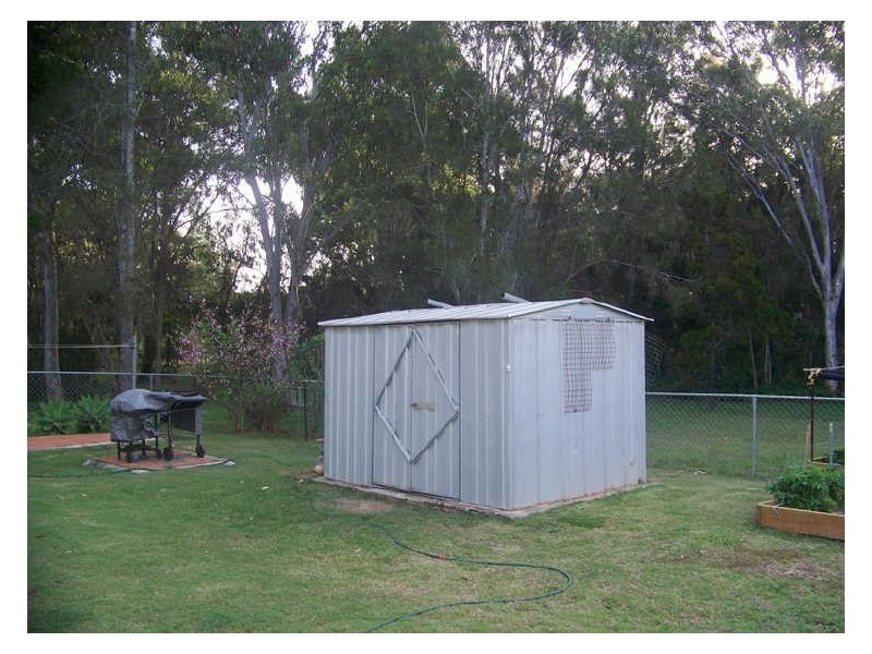 192 Lucas Drive, Lamb Island QLD 4184