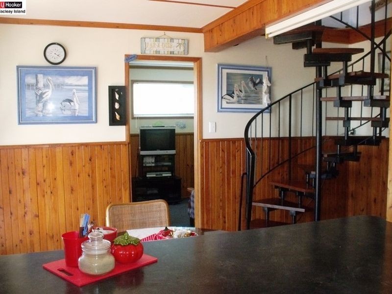 37 Jan Street, Macleay Island QLD 4184