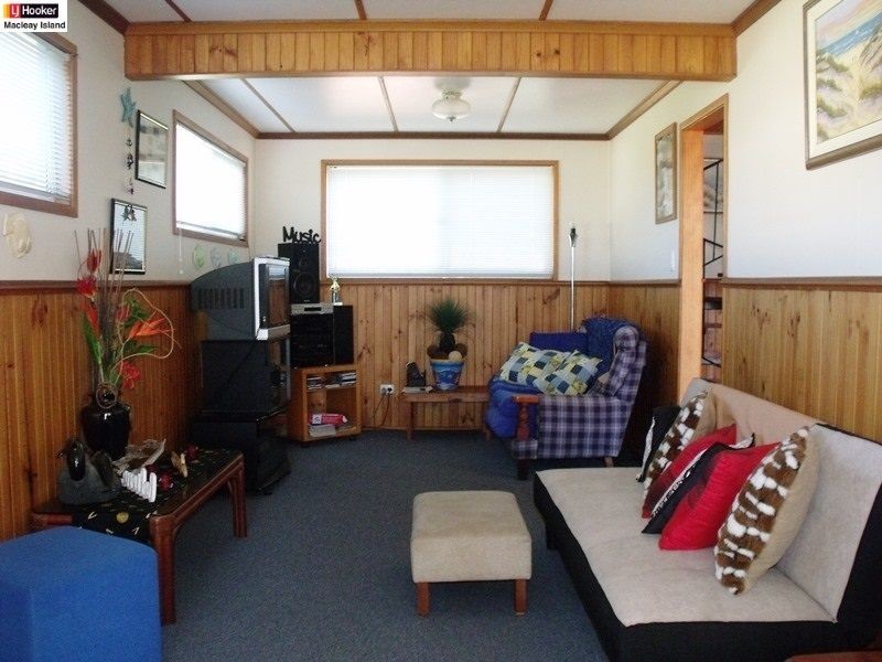 37 Jan Street, Macleay Island QLD 4184