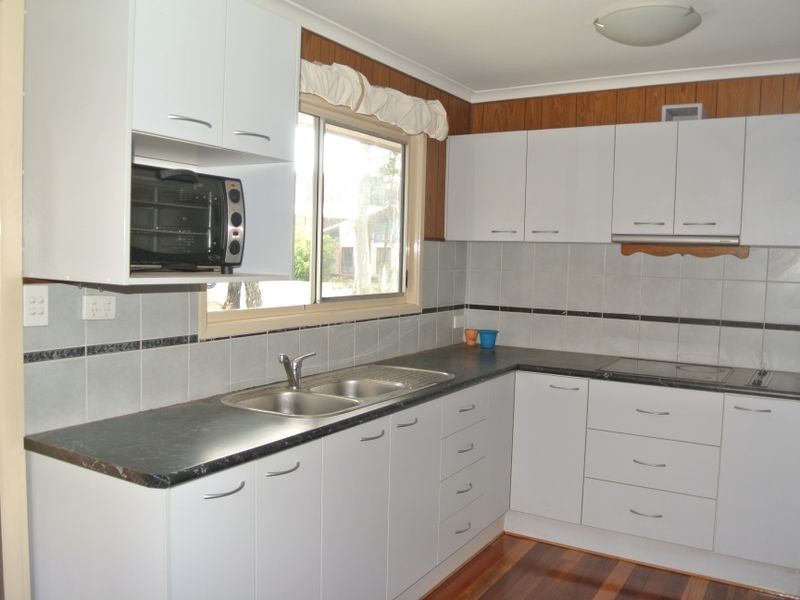 26 Southsea Tce, Macleay Island QLD 4184