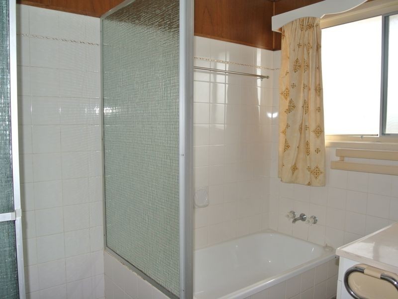 26 Southsea Tce, Macleay Island QLD 4184