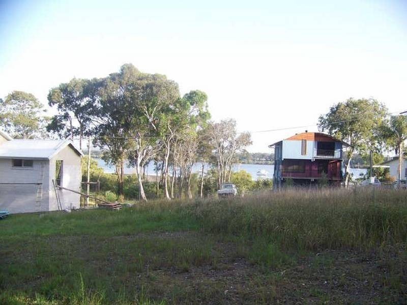 31 Lucas Drive, Lamb Island QLD 4184
