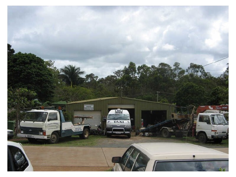 101-103 Western road, Macleay Island QLD 4184