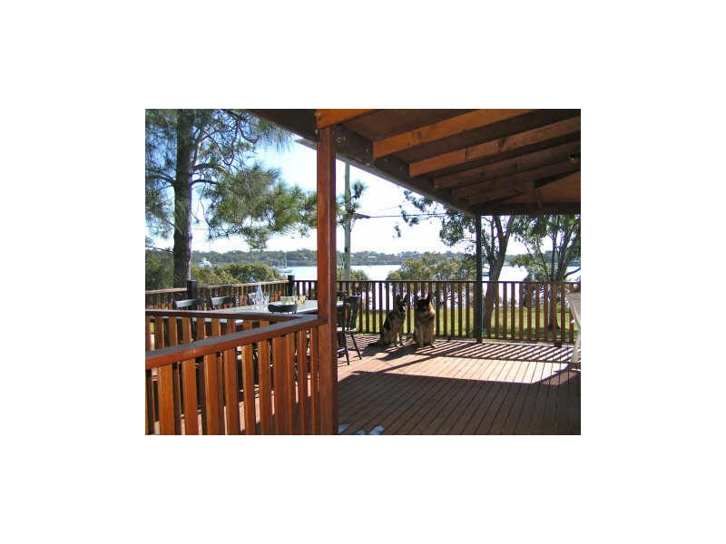 78 The Esplanade, Karragarra Island QLD 4184
