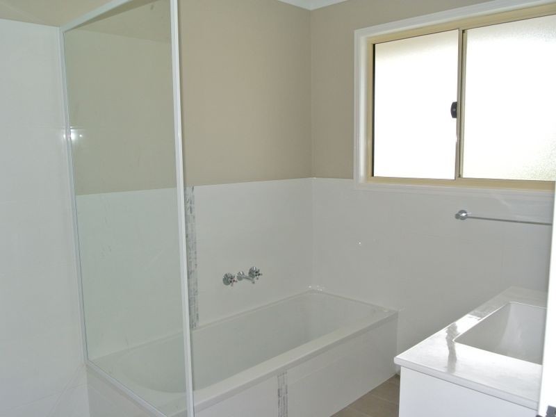38 Crest Haven, Lamb Island QLD 4184