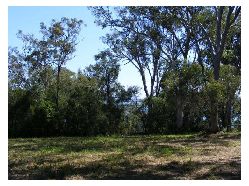 4-6 Cliff Terrace, Macleay Island QLD 4184