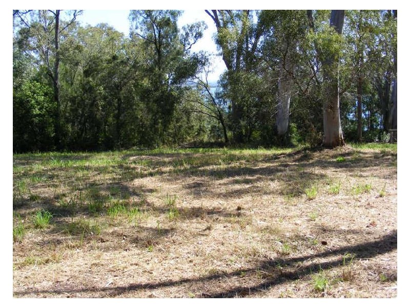 4-6 Cliff Terrace, Macleay Island QLD 4184