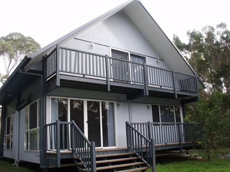 10 Oomol, Macleay Island QLD 4184