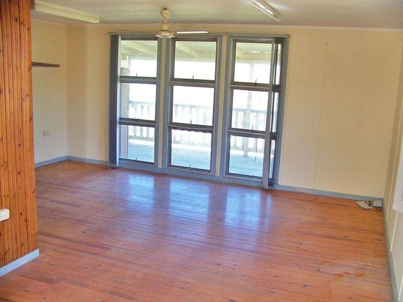 5 Coorong St, Macleay Island QLD 4184