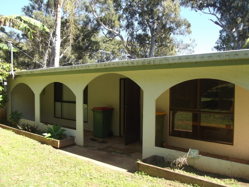174 Lucas Drive, Lamb Island QLD 4184
