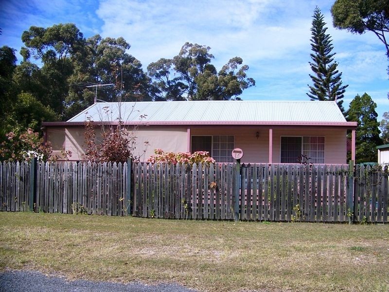 14 Udara St, Macleay Island QLD 4184