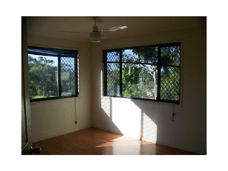 21 Oomool St, Macleay Island QLD 4184