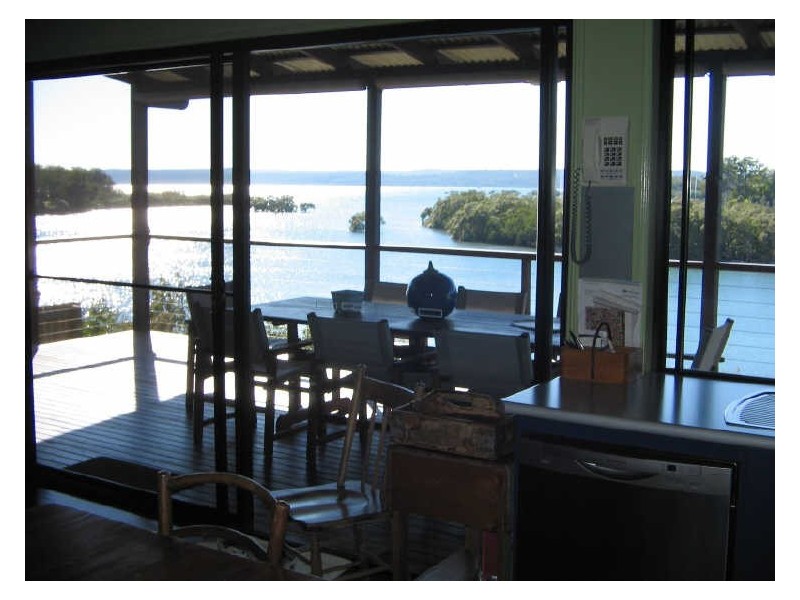 8 Alawa Street, Macleay Island QLD 4184