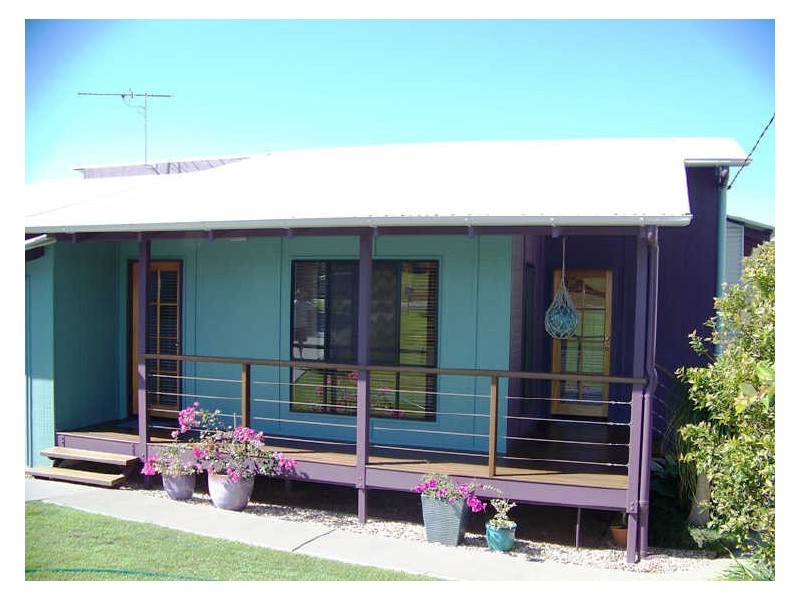 8 Alawa Street, Macleay Island QLD 4184