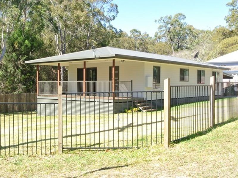 1 Tukkeri, Macleay Island QLD 4184