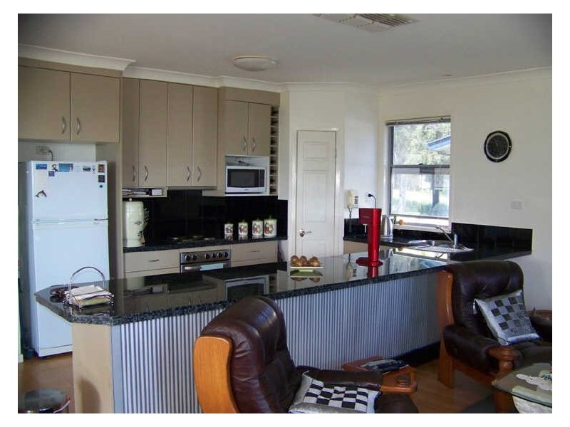 74 Perulpa dve, Lamb Island QLD 4184