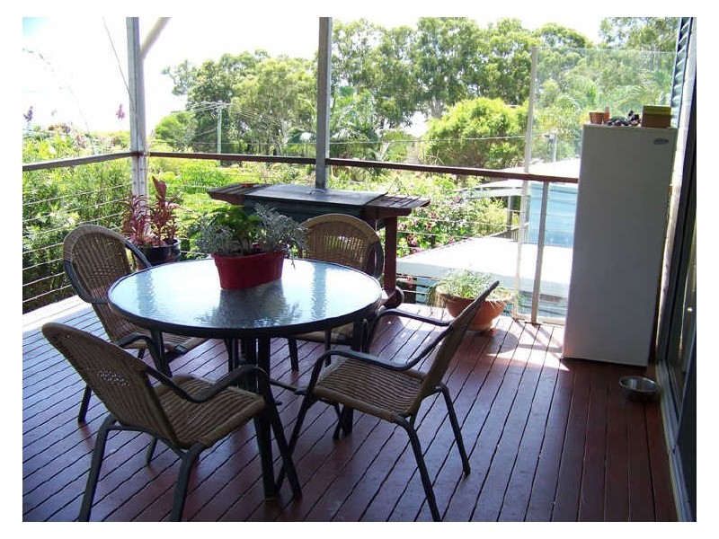 74 Perulpa dve, Lamb Island QLD 4184
