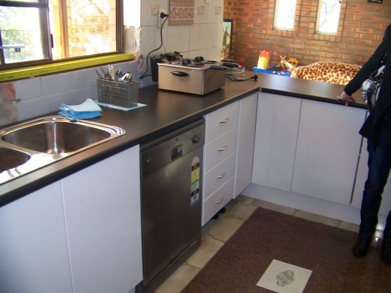 9 Pacific Street, Lamb Island QLD 4184