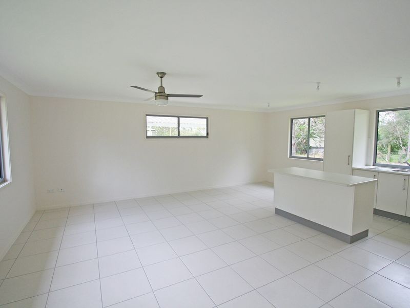 22 Cathy Street, Macleay Island QLD 4184