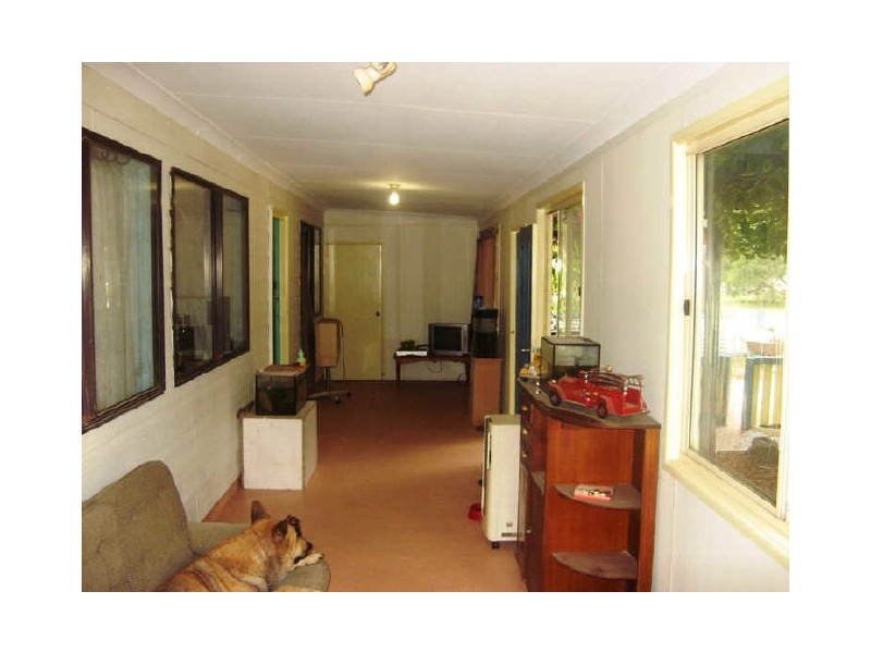 11 Robin, Macleay Island QLD 4184