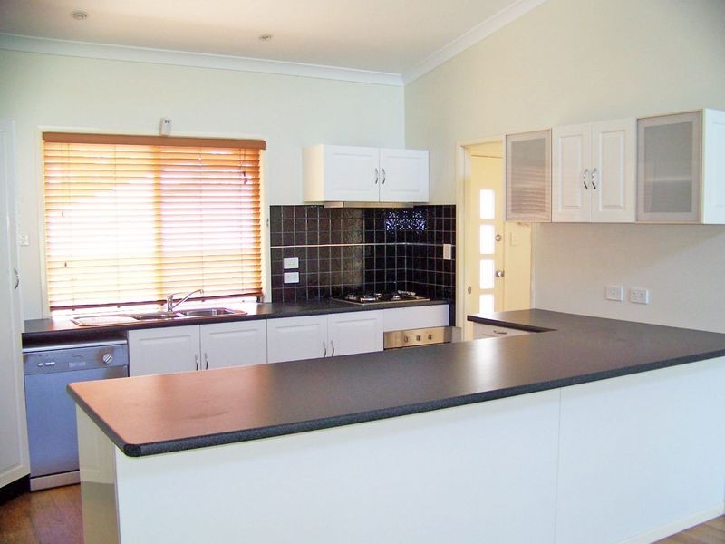 5 Daku Court, Macleay Island QLD 4184